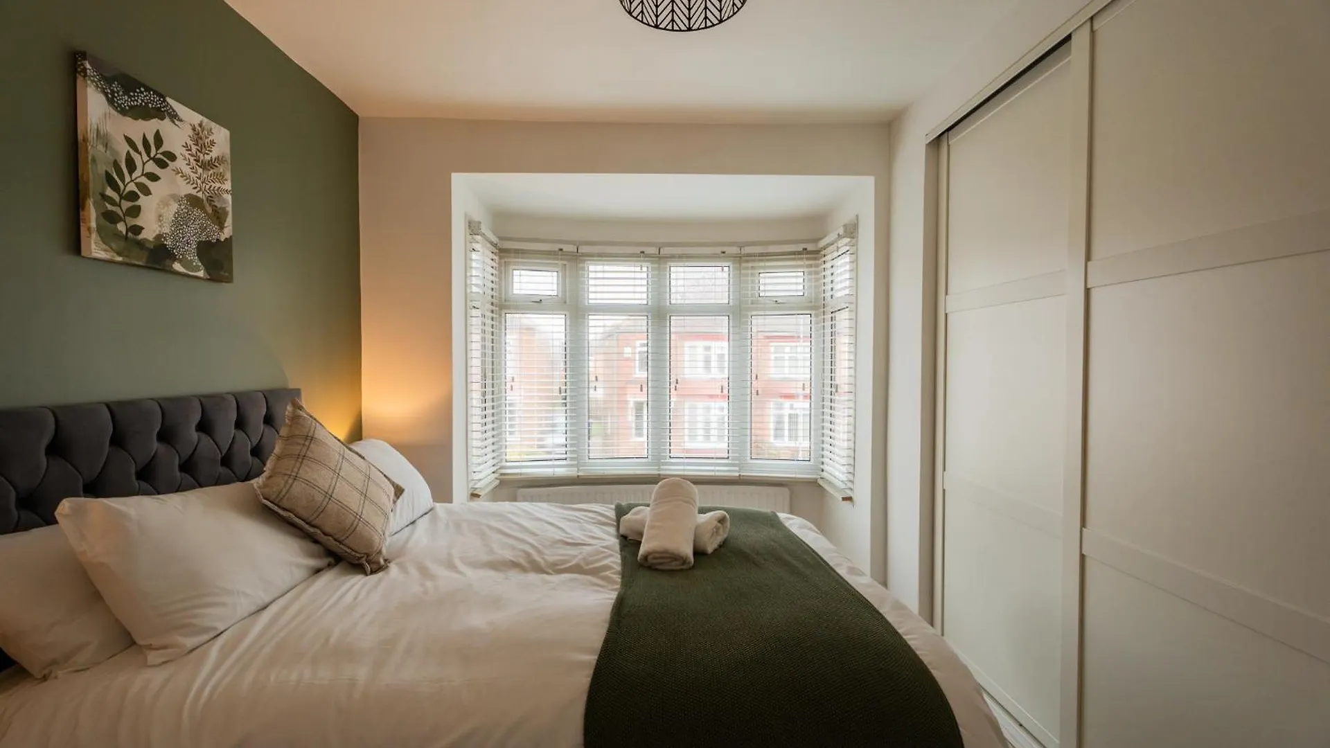 Ottawa House By Horizon Stays Middlesbrough 0*,